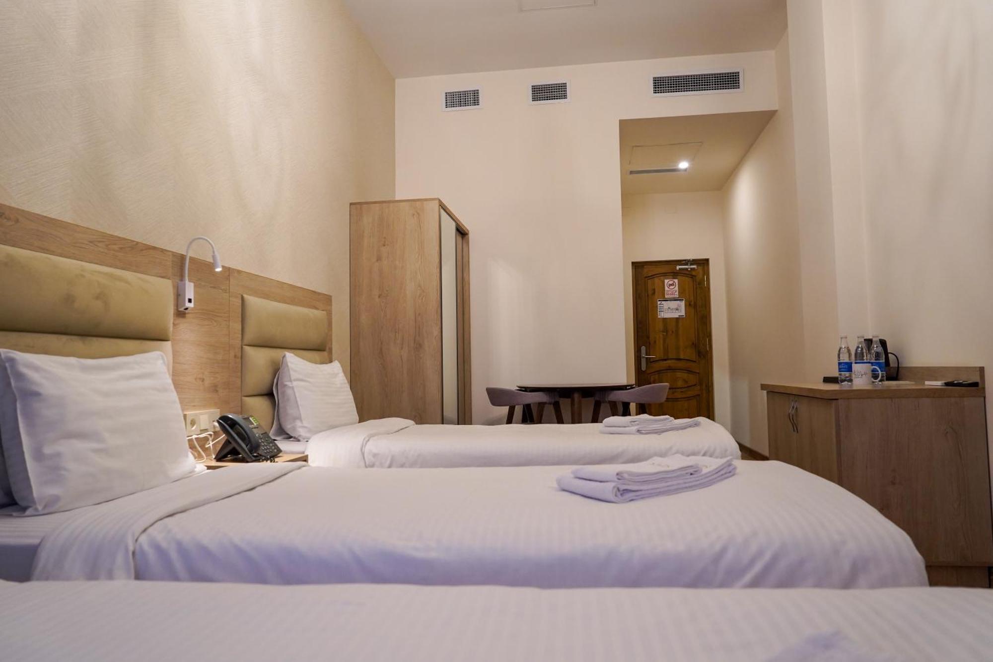 Kuma Hotel Gyumri Exterior photo