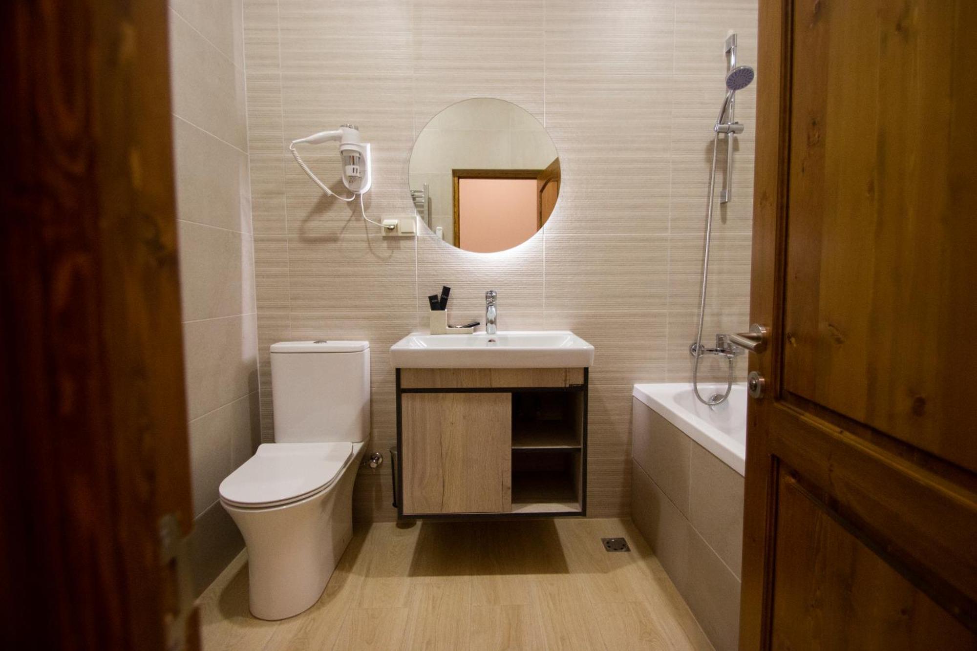 Kuma Hotel Gyumri Exterior photo